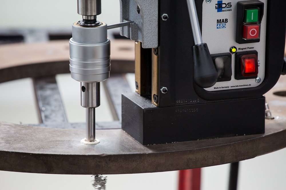 BDS tapping chuck on a magnetic drill